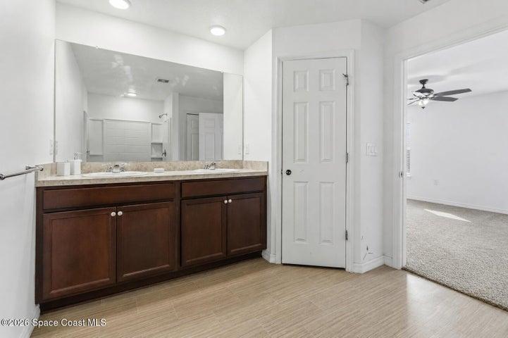 546 Cooper Court SW, Palm Bay, FL, 32908 photo 10