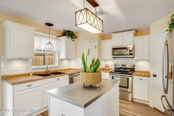 2250 Spring Creek Circle NE, Palm Bay, FL, 32905 photo 16