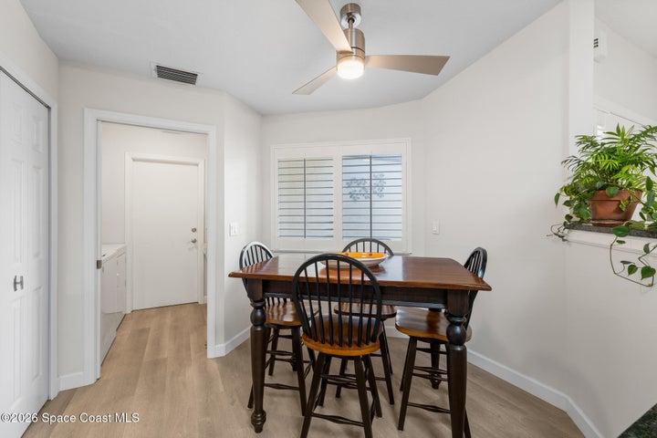 Off-Kitchen Dining Nook
