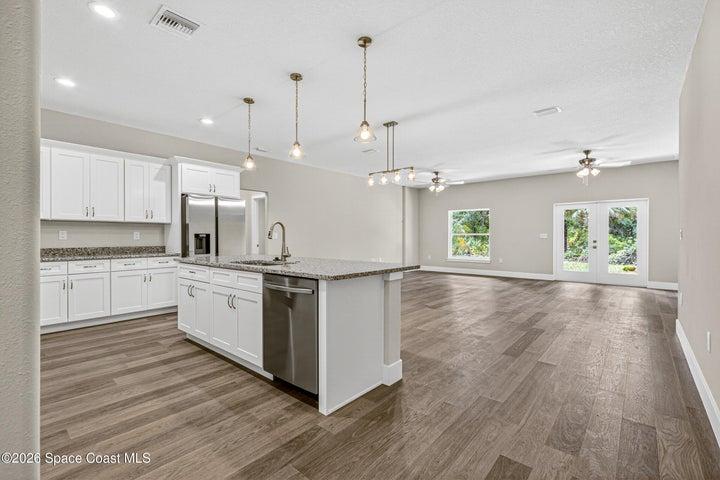 815 Walden Boulevard SE, Palm Bay, FL, 32909 photo 2
