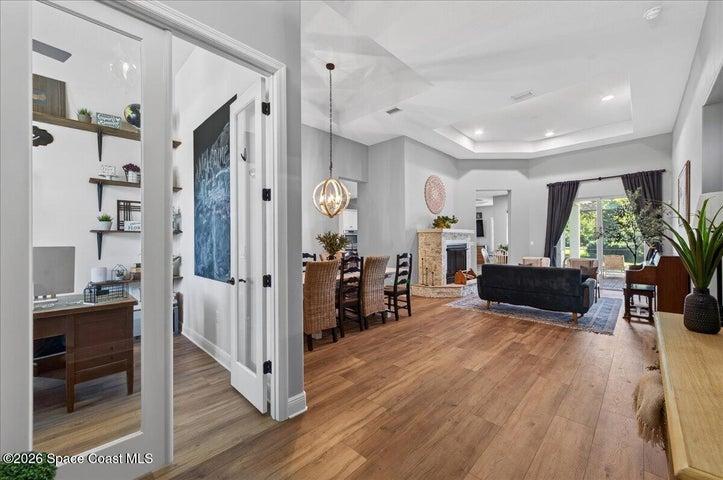 ENTRANCE FAMILY ROOM