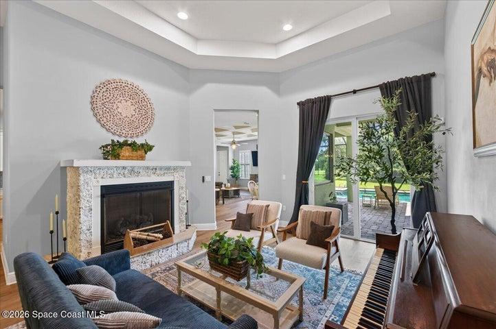 FAMILY ROOM