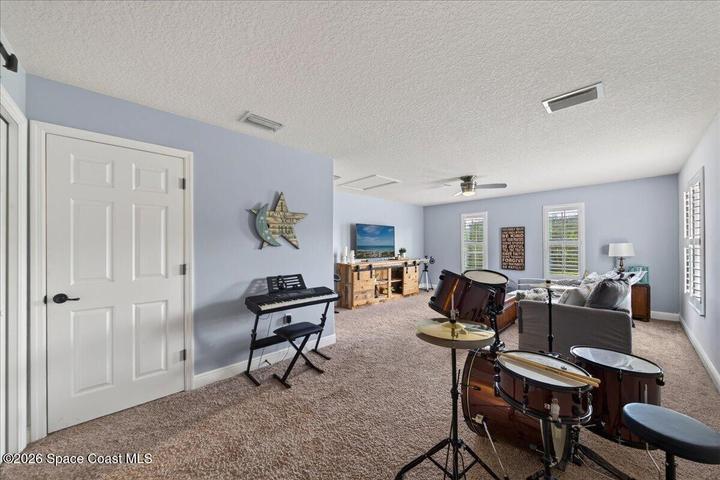 UPSTAIRS 5TH BEDROOM WITH FULL BATHROOM