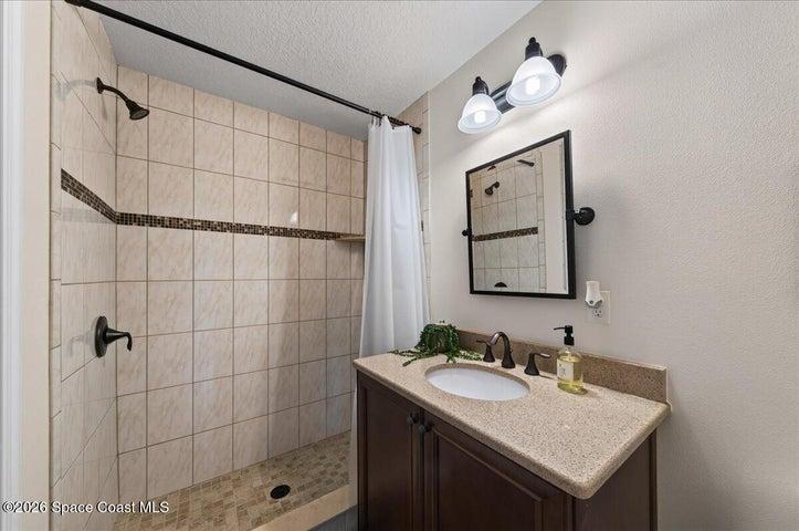 FULL BATH UPSTAIRS