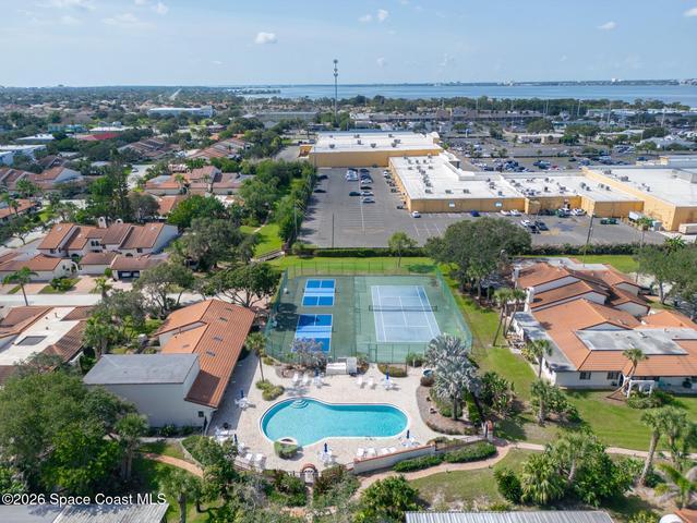 Aerial View - Minutes to the Indian River