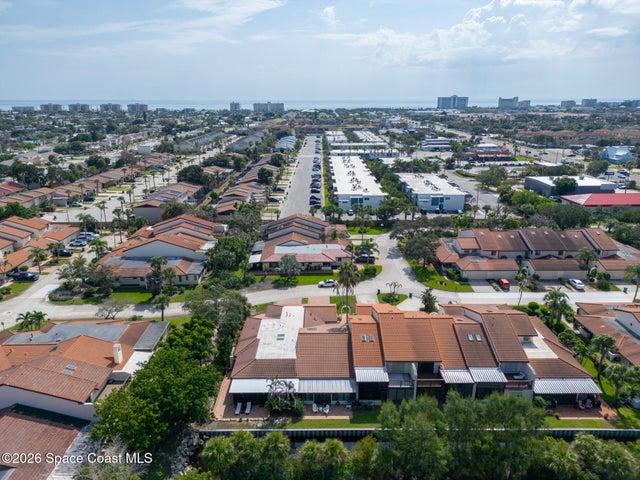 Aerial View - Minutes to the Beach