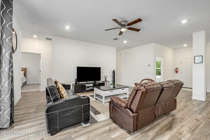 1717 Dalroy Street NW, Palm Bay, FL, 32907 photo 11