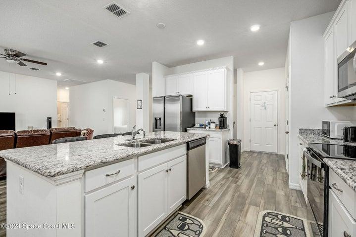 1717 Dalroy Street NW, Palm Bay, FL, 32907 photo 17
