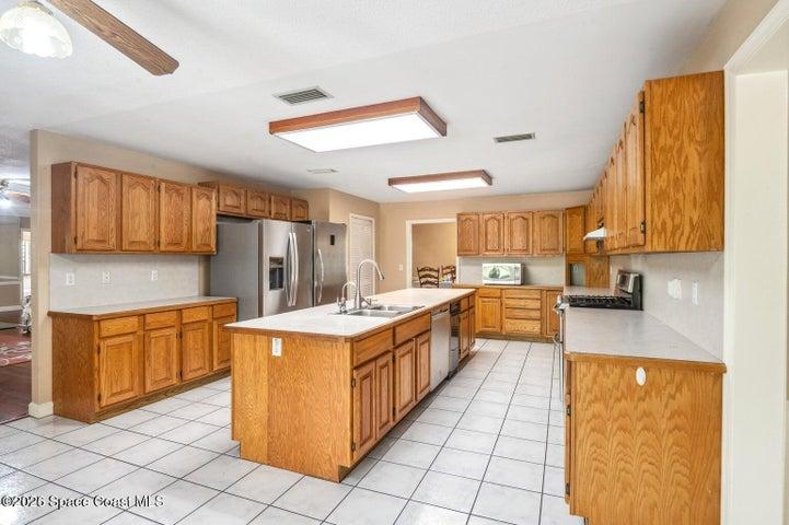 7370 Turkey Point Drive, Titusville, FL, 32780 photo 10