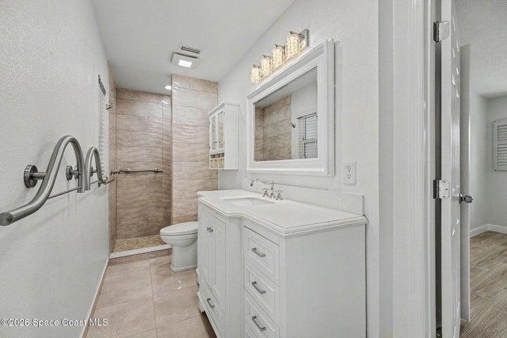 Owners bathroom