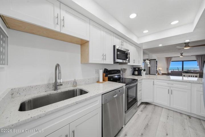 7520 Ridgewood Avenue 805, Cape Canaveral, FL, 32920 photo 11