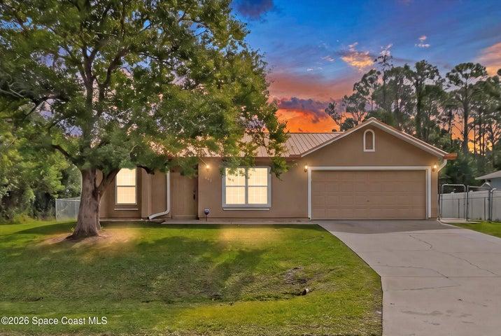 491 Carpenter Avenue NW, Palm Bay