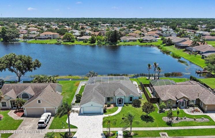 1102 Egret Lake Way, Melbourne