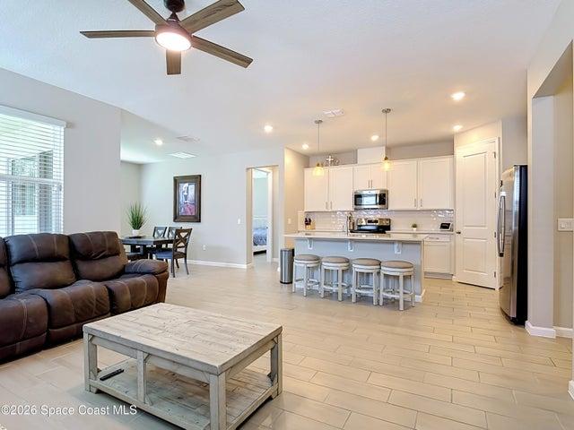 1525 Erin Breeze Lane, Kissimmee, FL, 34744 photo 3