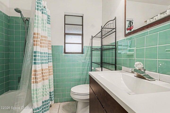 Guest Bath 2