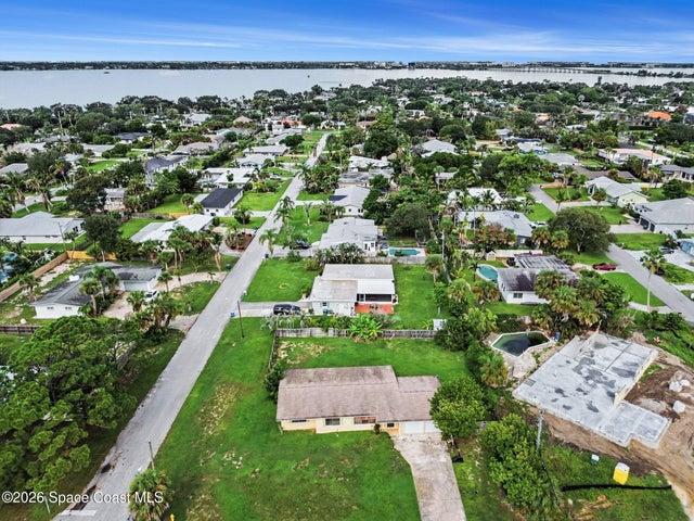 Blocks to the Indian River