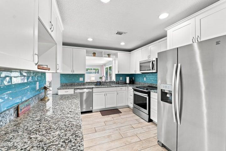 110 W Pasco Lane S, Cocoa Beach, FL, 32931 photo 4