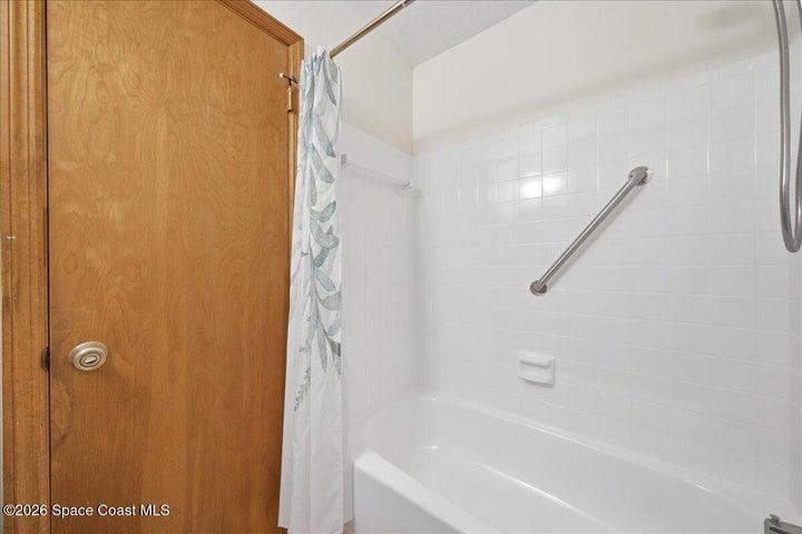 Tub/shower combo