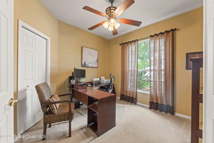 Bedroom/Office