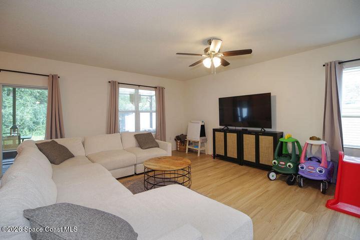 4283 Starling Place, Mims, FL, 32754 photo 8