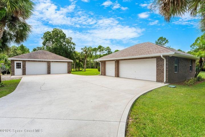 5453 The Willows Drive, Melbourne, FL, 32934 photo 9