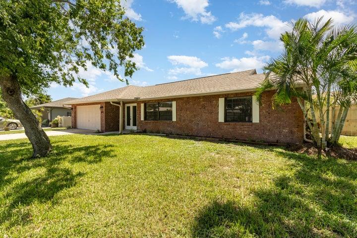 841 Raintree Avenue, Rockledge, FL, 32955 photo 2
