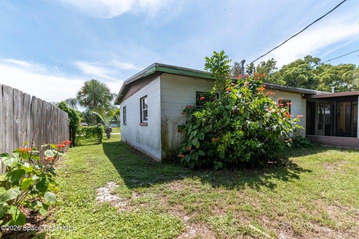 2310 Canterbury Lane, Melbourne, FL, 32935 photo 60