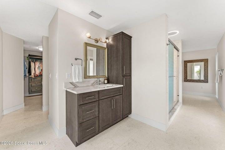 Primary En-Suite