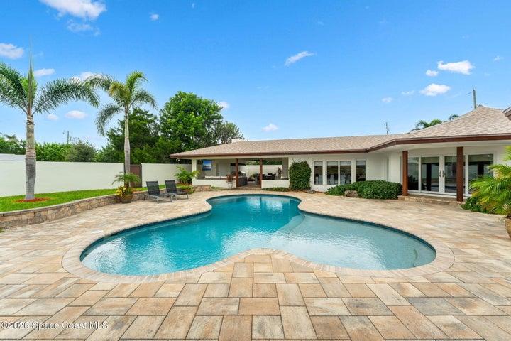 Pool and Guest house