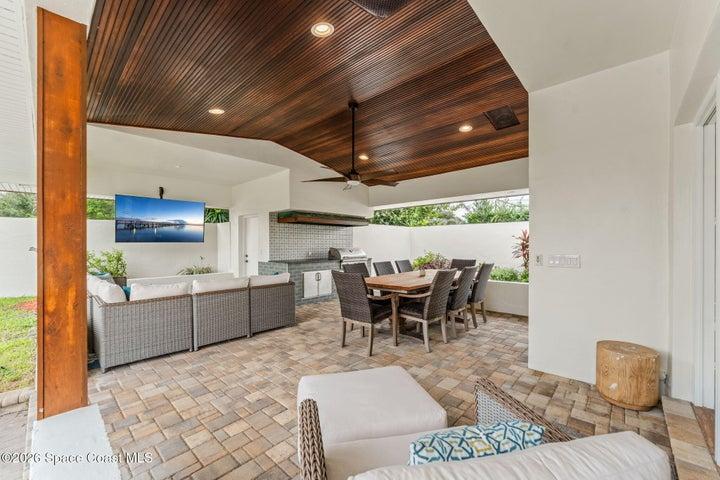 Outdoor Living & Entertaining