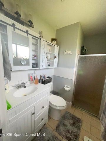 owner's bathroom