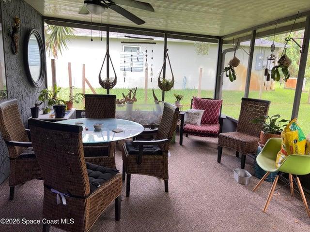 screened covered patio