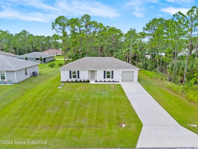 1094 Harlingen Road SW, Palm Bay