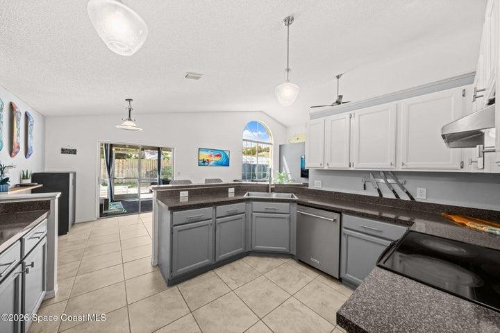 3382 Lake View Circle, Melbourne, FL, 32934 photo 12