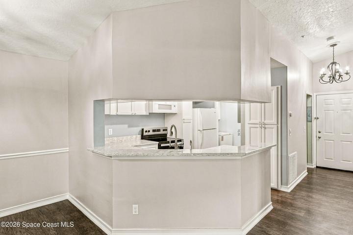 Kitchen bar