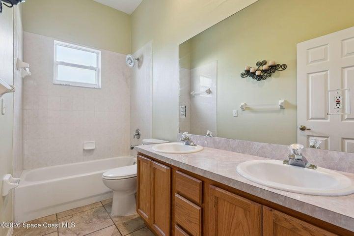 7870 Olive Grove Avenue, West Melbourne, FL, 32904 photo 37