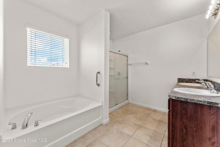 2233 Mccormack Way, Melbourne, FL, 32935 photo 25