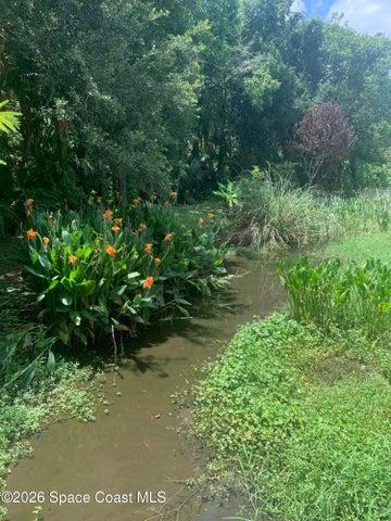 Grounds by community pathway