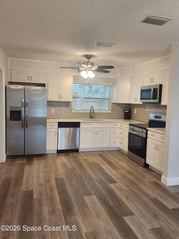 6731 Hibiscus Avenue S, St. Petersburg, FL, 33705 photo 4
