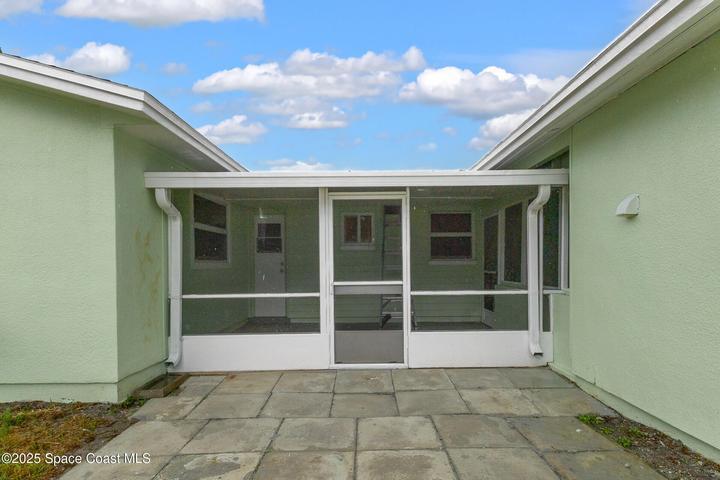 2356 Lakeview Drive, Melbourne, FL, 32935 photo 5