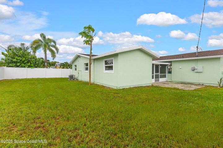 2356 Lakeview Drive, Melbourne, FL, 32935 photo 7