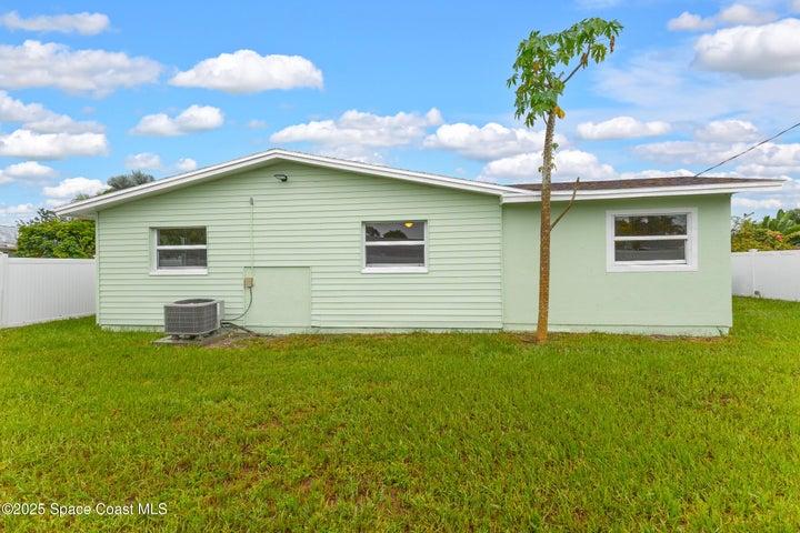 2356 Lakeview Drive, Melbourne, FL, 32935 photo 8