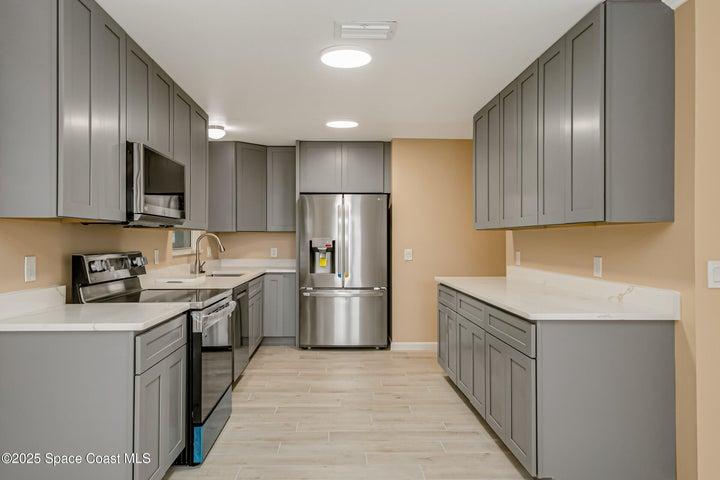 2356 Lakeview Drive, Melbourne, FL, 32935 photo 17