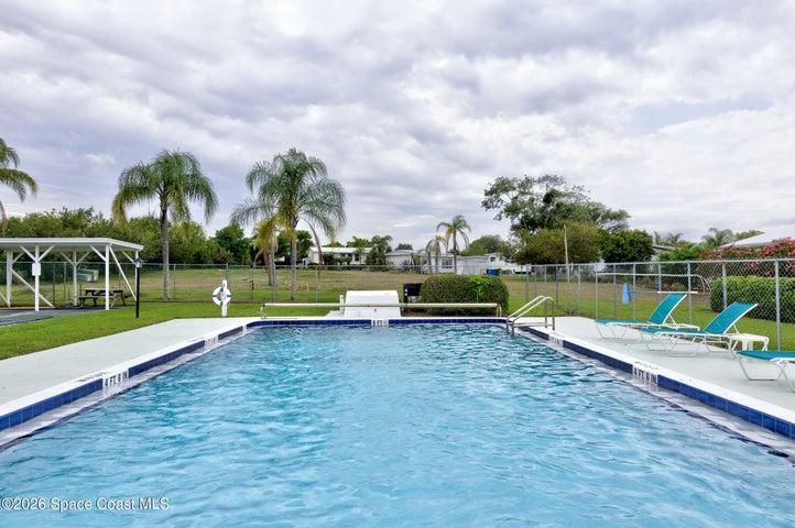 Community pool
