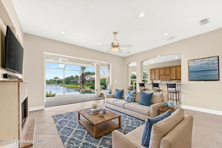 Family room - virtual photo