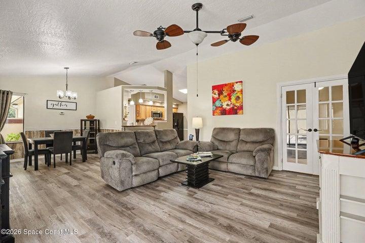 594 Pine Forest Court, Melbourne, FL, 32940 photo 5