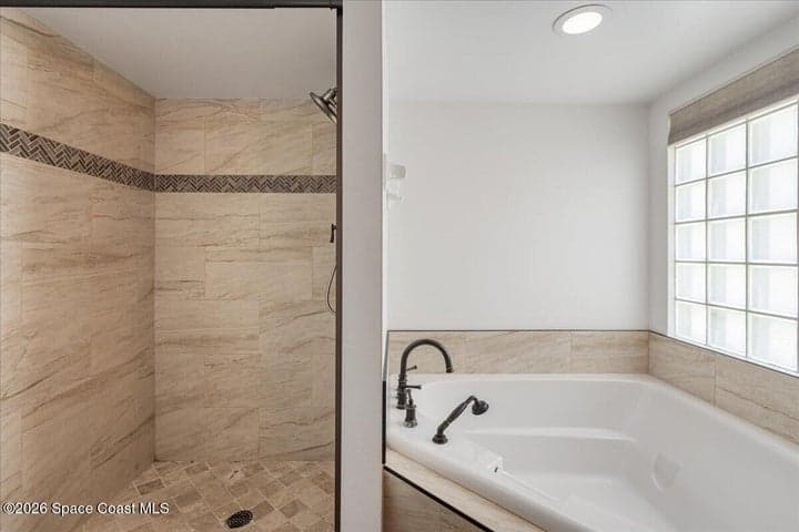 816 Hunters Creek Drive, Melbourne, FL, 32904 photo 15