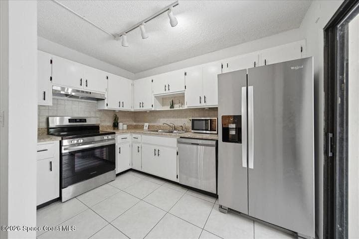 2913 Vista Oaks Circle NE, Palm Bay, FL, 32905 photo 9